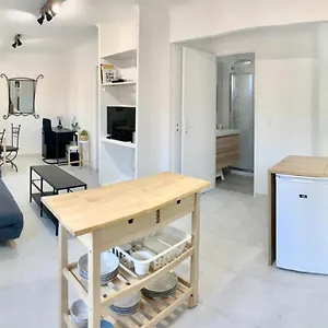 T2 Bis Cosy Climatise, Intra Muros Apartment